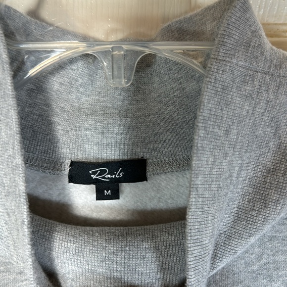 Rails Blaire Gray Sweatshirt Mock Neck Preppy Athleisure  Size Medium - Picture 2 of 10